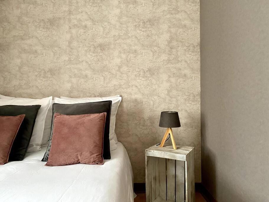 Logis Du Parc By Melrose Apartment Bayeux Luaran gambar