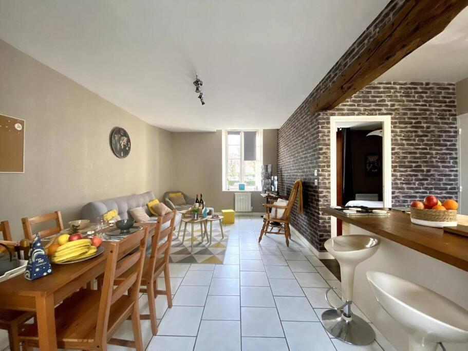 Logis Du Parc By Melrose Apartment Bayeux Luaran gambar