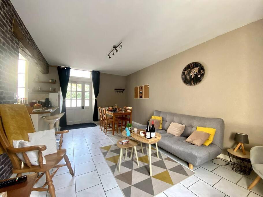 Logis Du Parc By Melrose Apartment Bayeux Luaran gambar